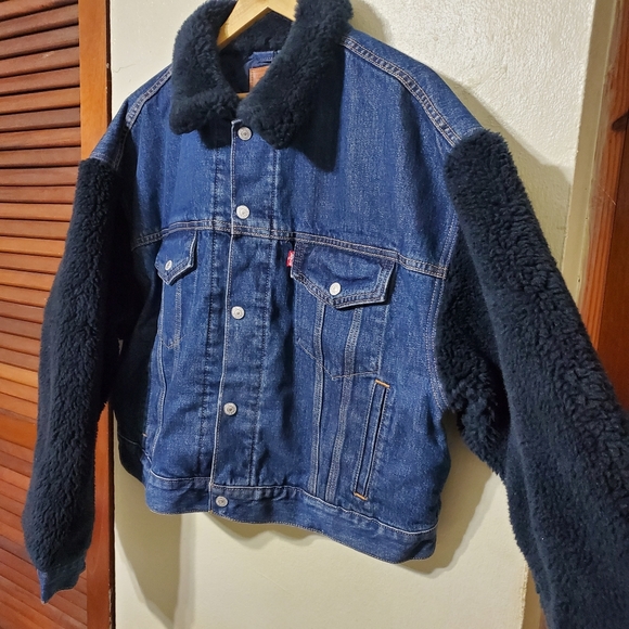 Levi's Premium COCOON BOMBER SHERPA TRUCKER JEAN JACKET - Picture 2 of 12